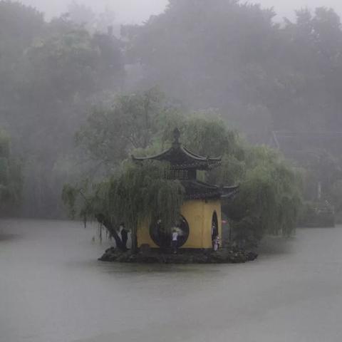 扬州天气预报15天,梅雨前的温柔与变数 扬州天气预报15天,梅雨前的温柔与变数